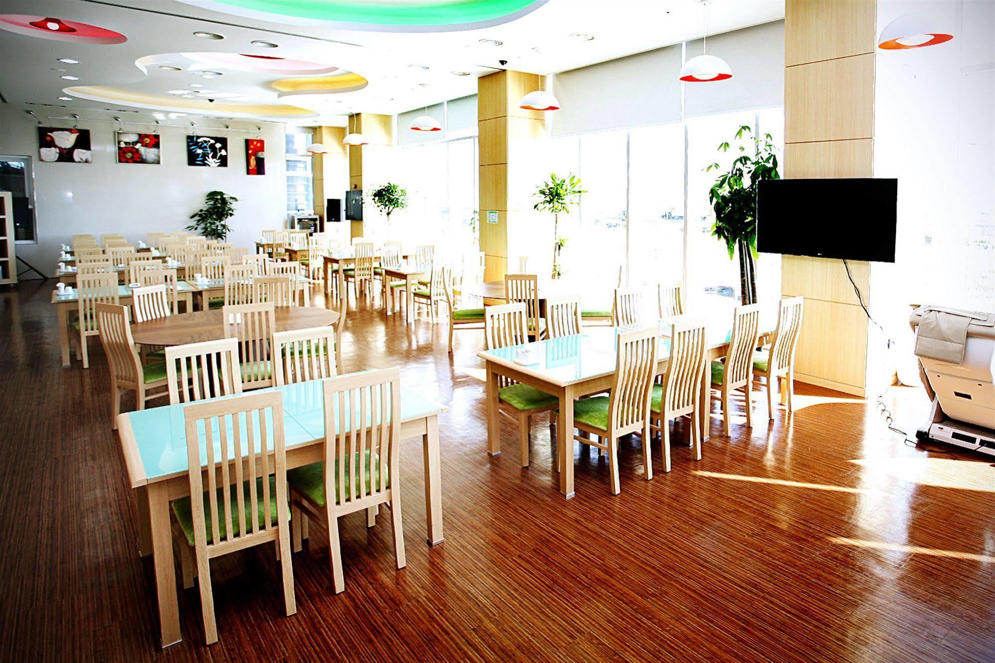 Gunsan Apple Tree Hotel Exteriör bild